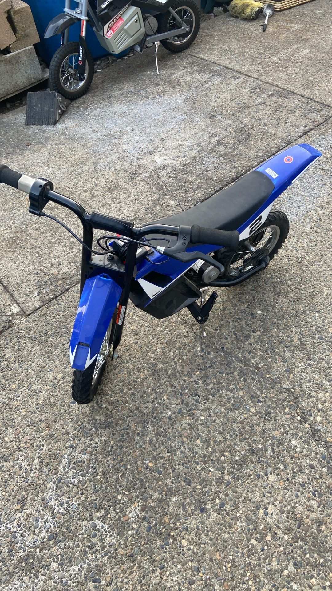 Razor MX 125 Electric Motocross Bike Kids 7MPH