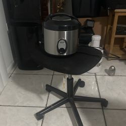 Rice Maker  For Family Of 3 Person