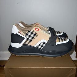 Burberry Sneakers Men’s Size 10 Brand New 