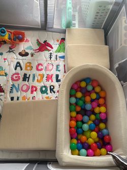 Ball pool playpen