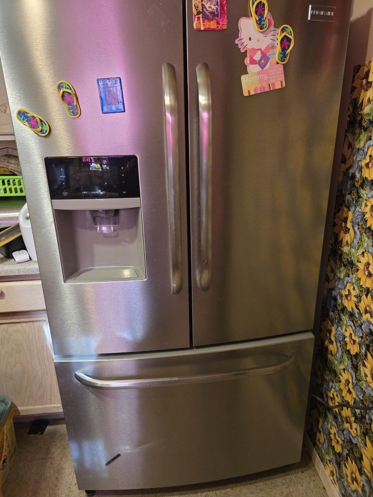 Frigidaire Refrigerator