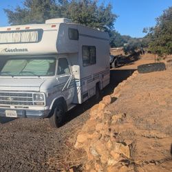 1995 Coachmen 19' Motorhome