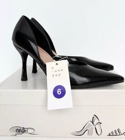 Women's Size 6 Black High Heel Pumps