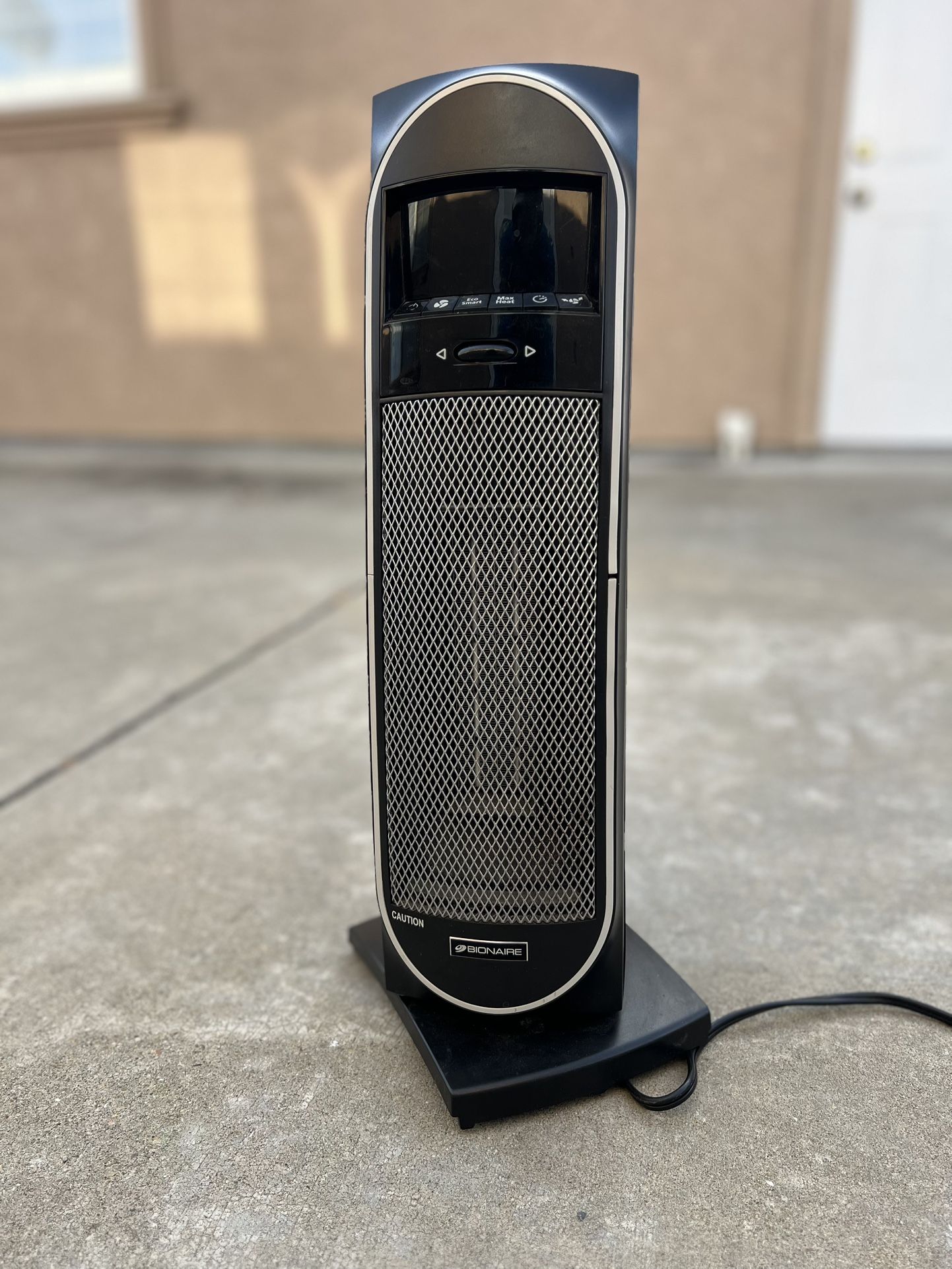 Bionaire tower heater - plug in - Black