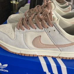 Nike Dunks 