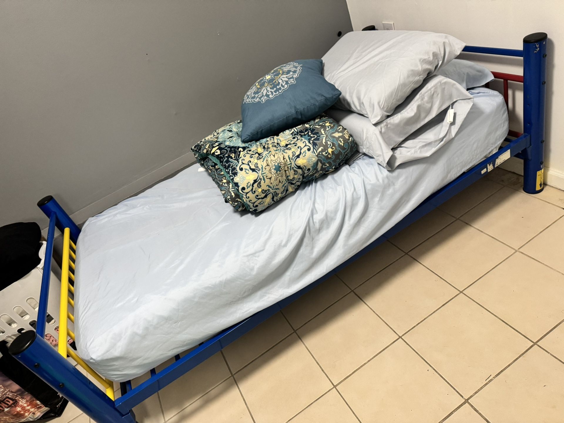 Twin Bed