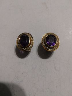 14K Yellow Gold Diamonds And Amethyst Earring Used