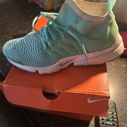 Nike women’s size 10, running