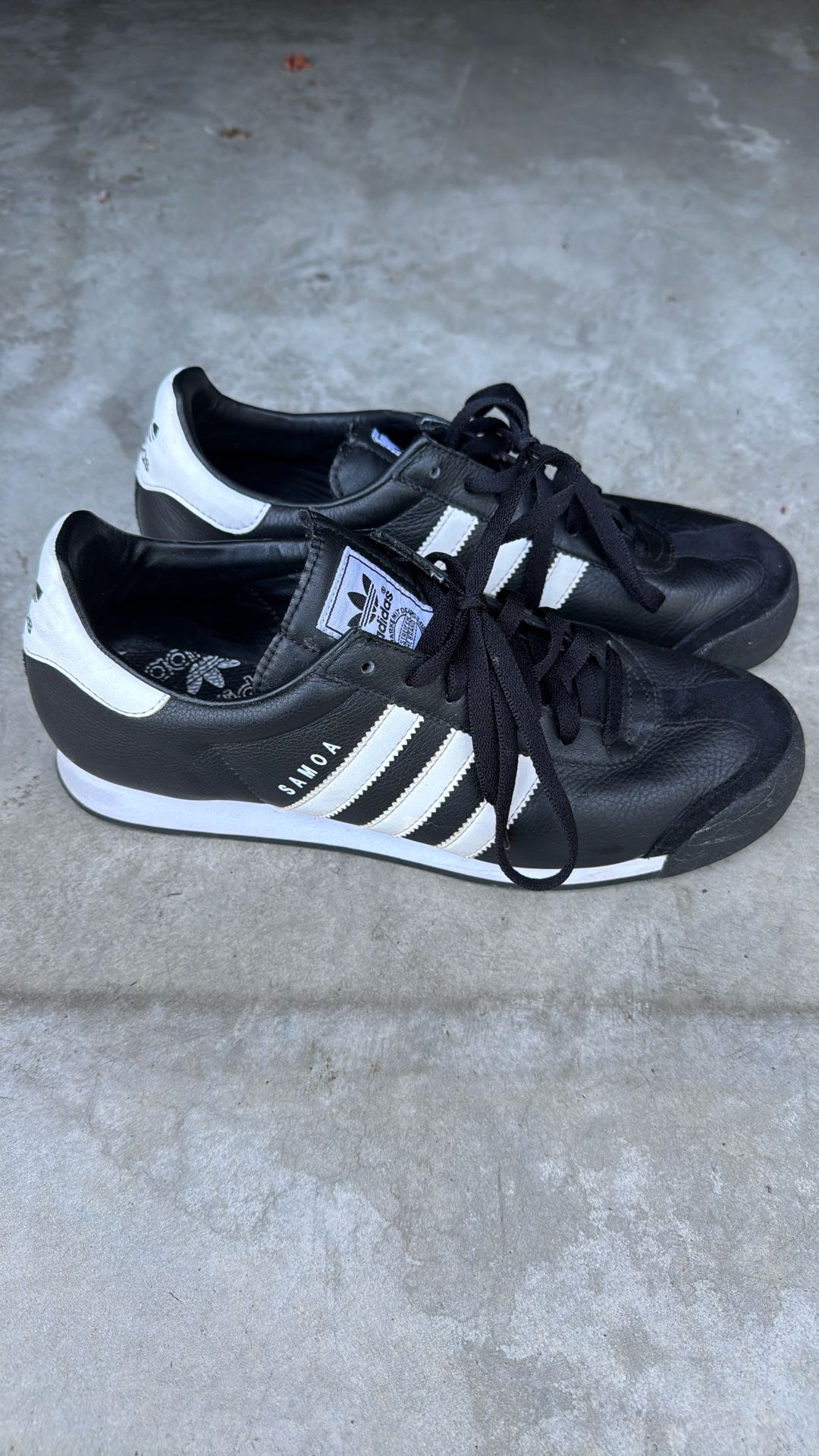 Adidas Samoa Size 10