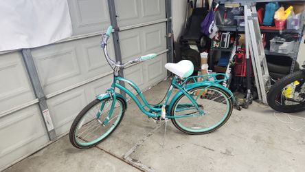 Schwinn cruiser bike 26"
