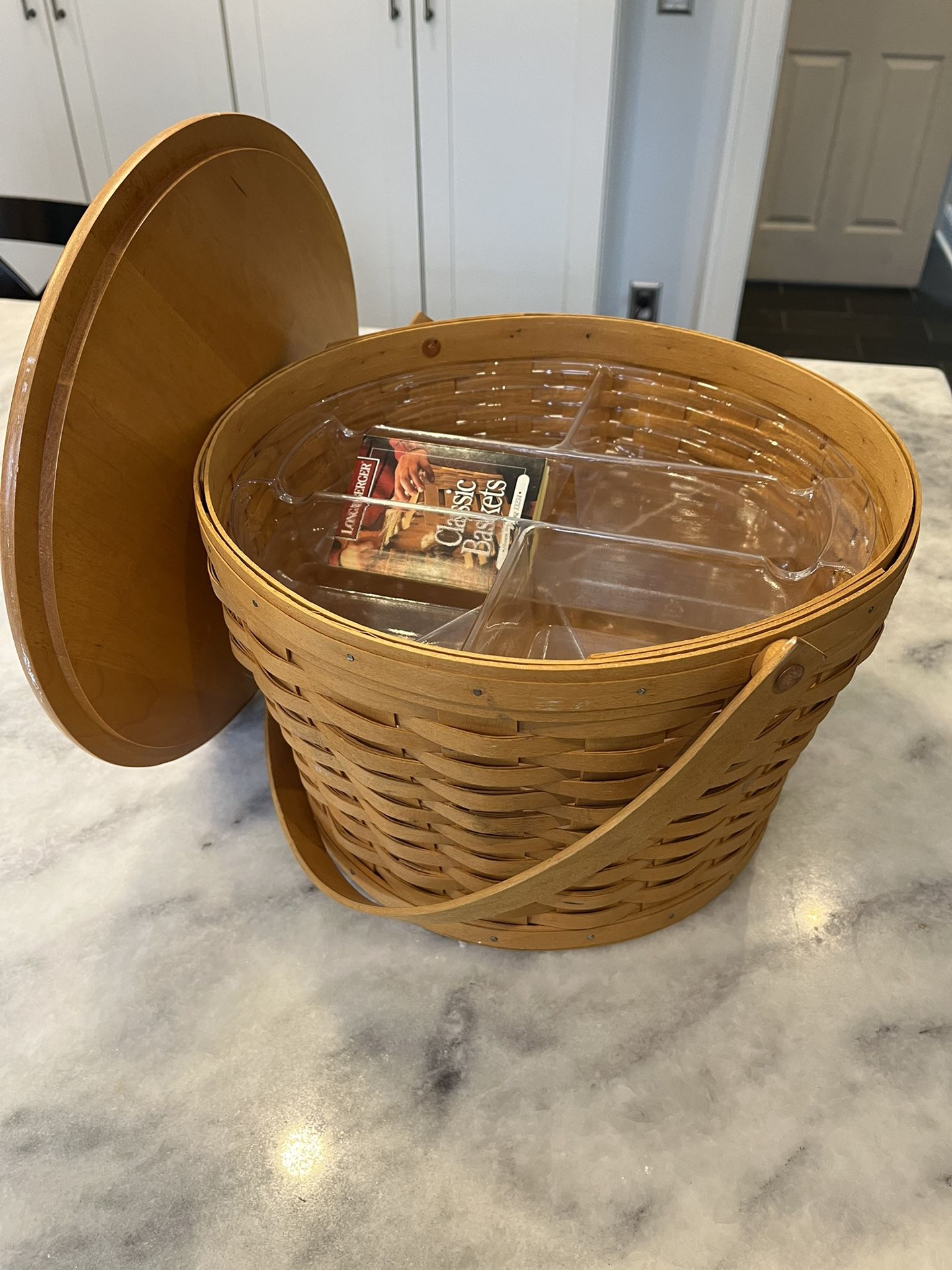 Large Vintage Longaberger Sewing Basket With Woodcraft Lid And Internal Separators 13”