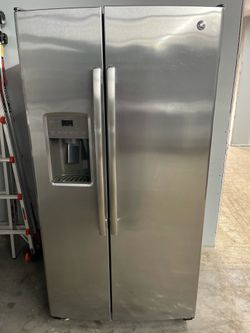GE Stainless Refrigerator ‼️60 Day Warranty‼️