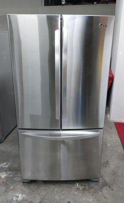 LG French Door Refrigerator with IceMaker