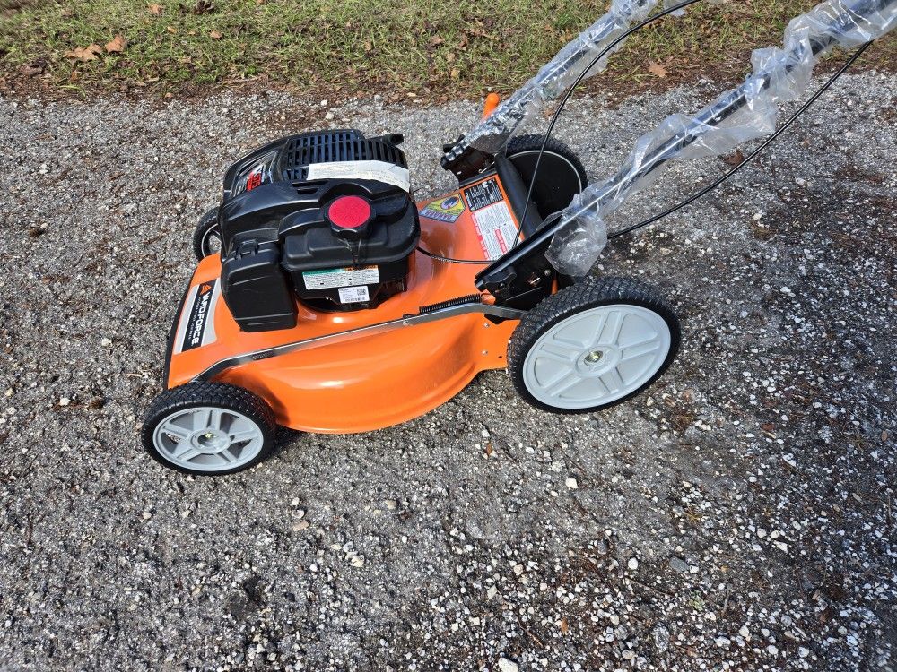 New Yard Force Self Propelled Mower