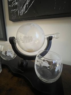 Whiskey globe, Cups + Shot glasses 