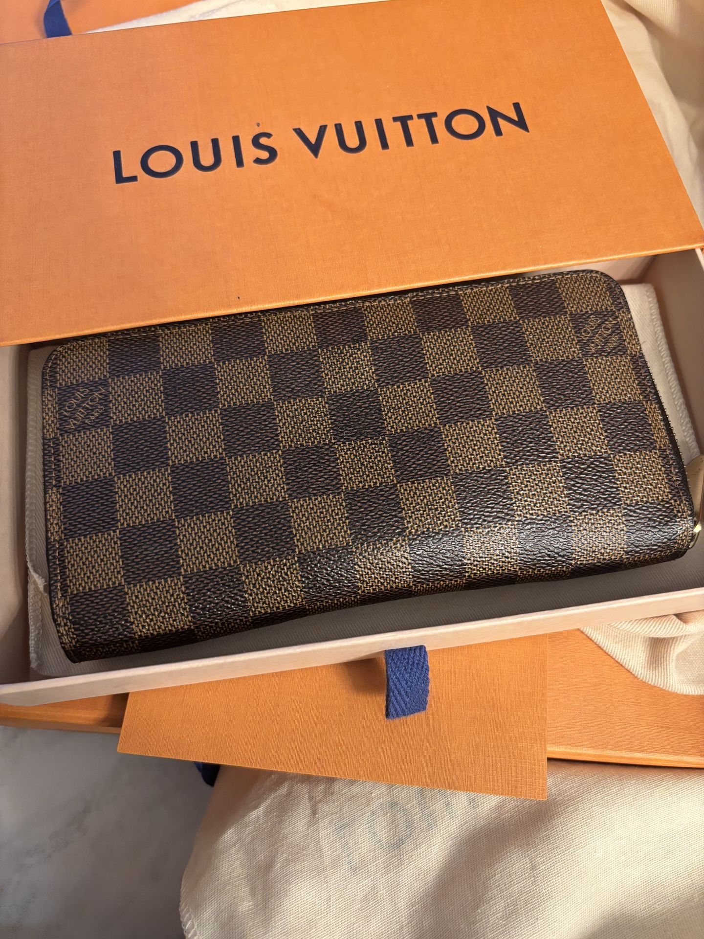 Authentic Louis Vuitton Woman Wallet