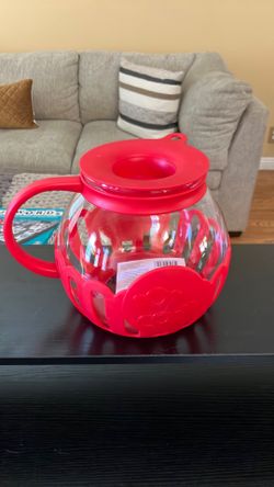 Popcorn maker with butter on top