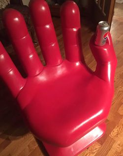 Vintage Red Hand Chair w/drink holder for Sale in Naperville, IL - OfferUp