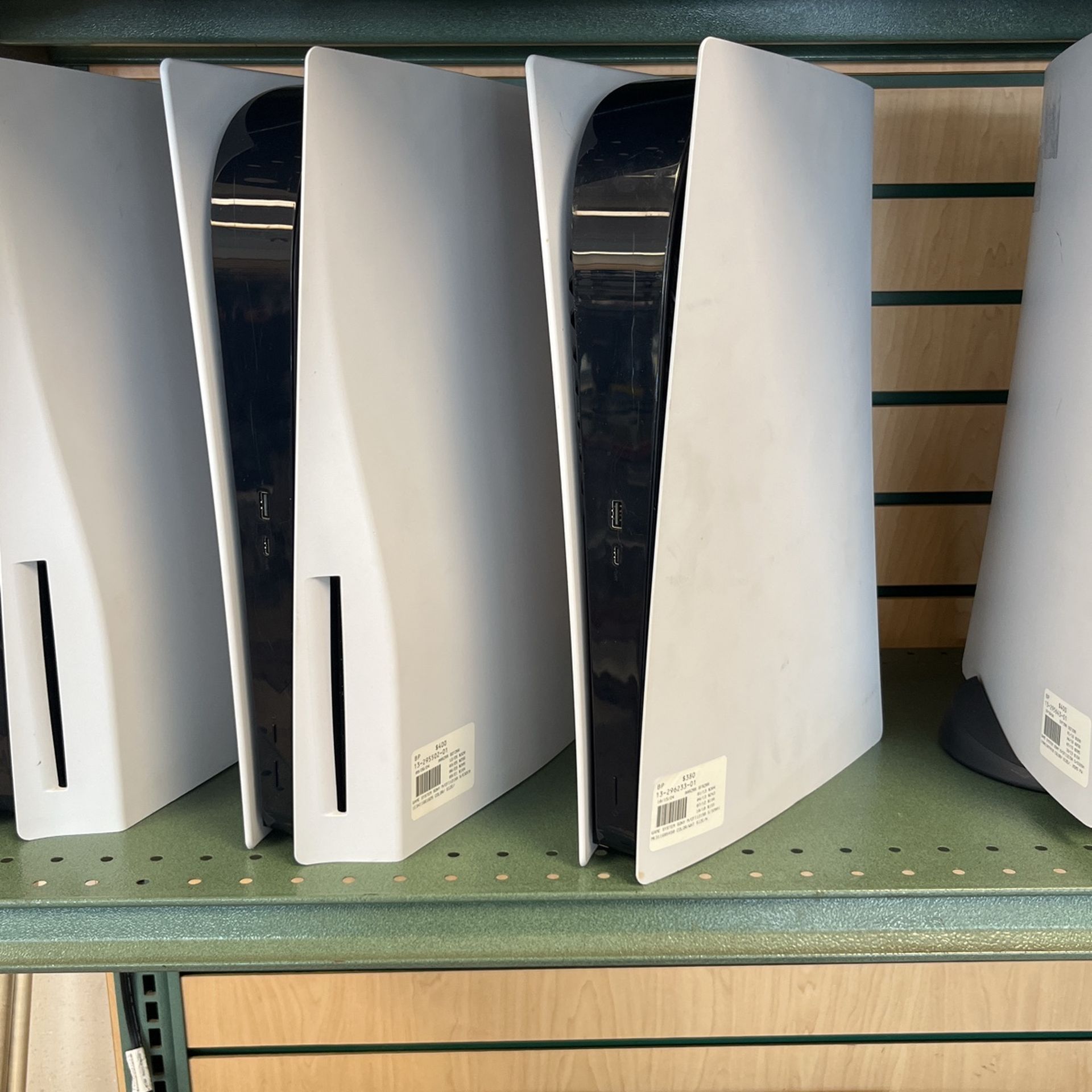 DIGITAL AND DISK PS5s 