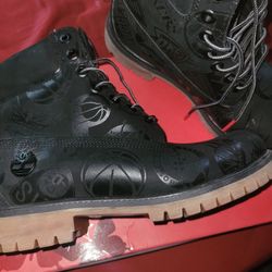 East vs West Timbs 9.5