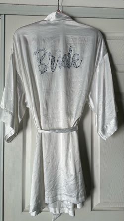 Listing Title: NWT Victoria’s Secret “I Do” Bridal Bride Rhinestone Satin Robe - White / OS