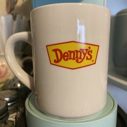 Denny’s Vintage Heat Activate Coffee Cups