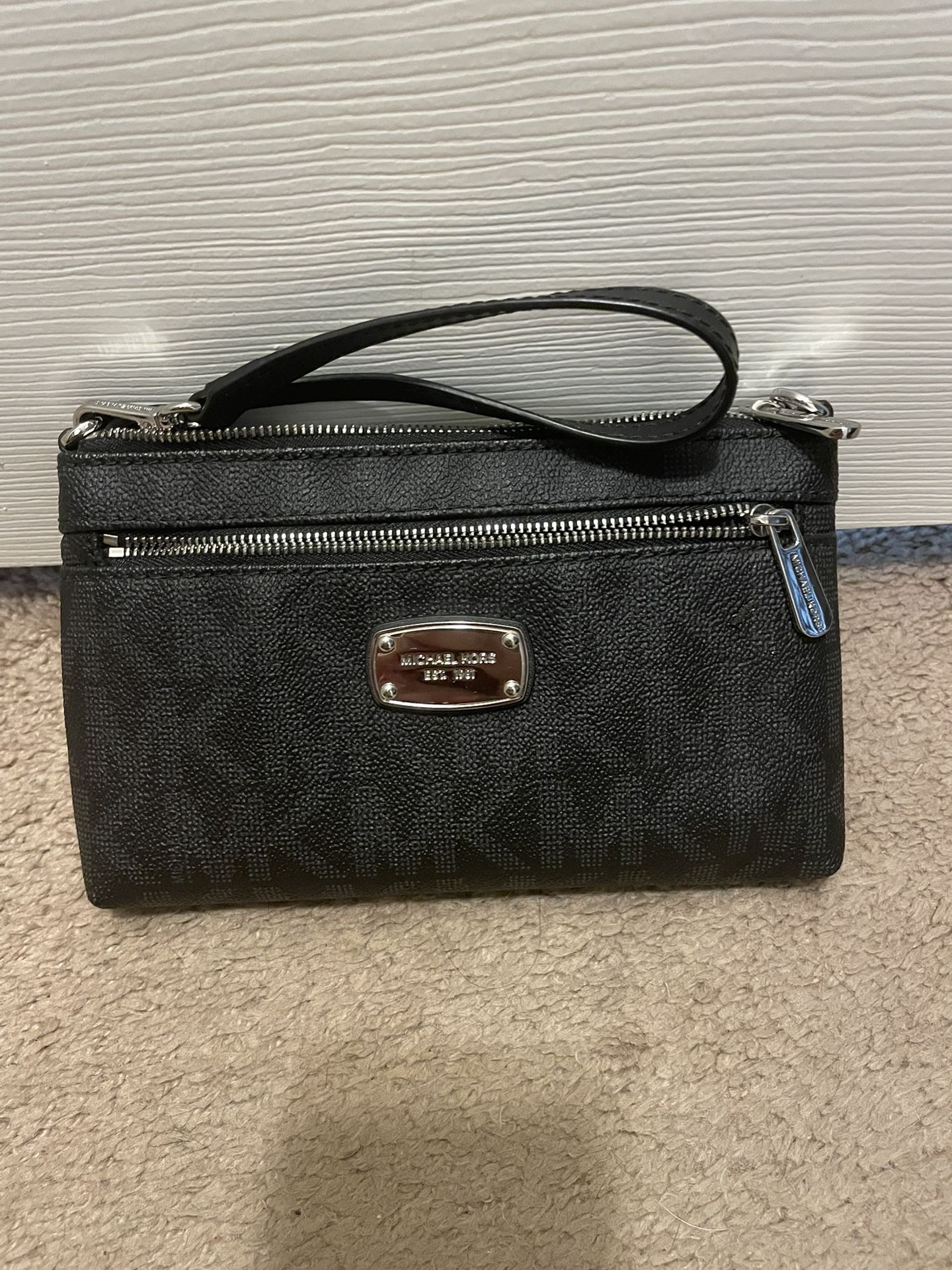 Michael Kors Wristlet