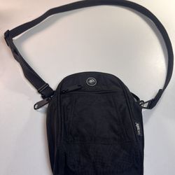 Pacsafe Metrosafe 100 Hip & Shoulder Crossbody Bag Anti-Theft Travel RFID Pack