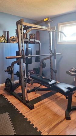 Nautilus Smith Machine