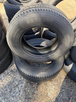 2 llantas 245/70r17. 95% de vida por $140