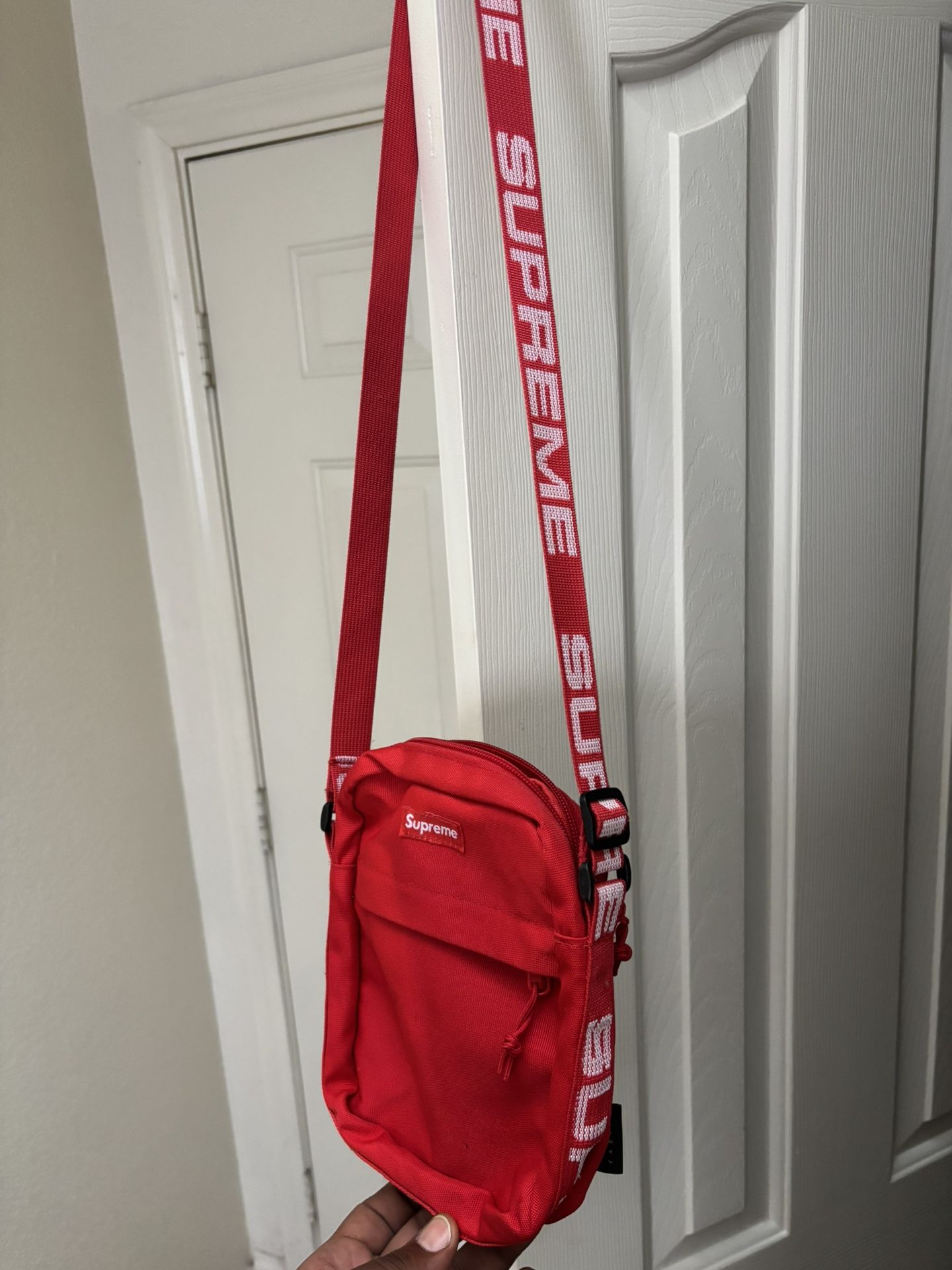 Men’s supreme Cross Body Bags