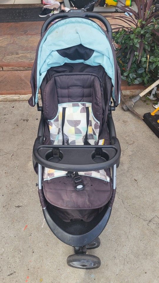 Stroller, good quality.