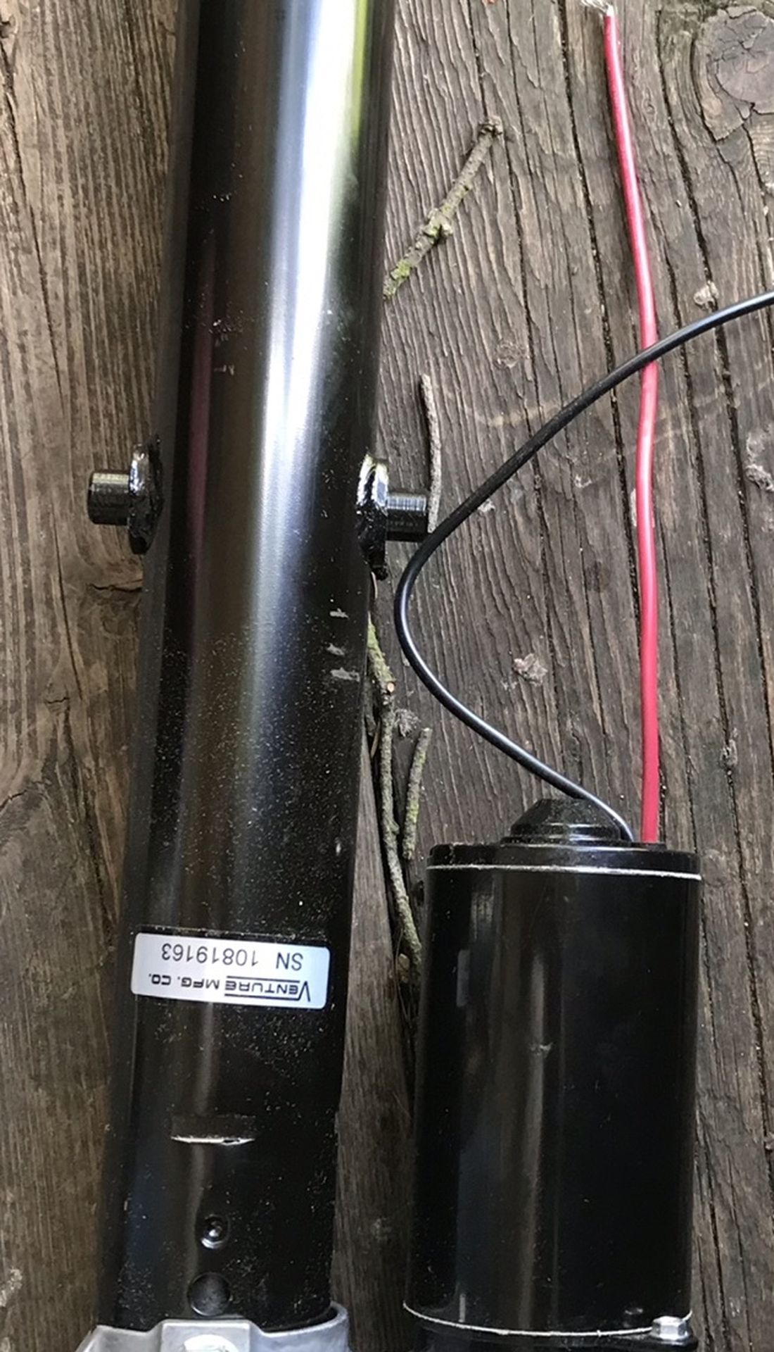 New RV 168956 Venture Through-Frame Side Out Motor Assembly With high speed Actuator
