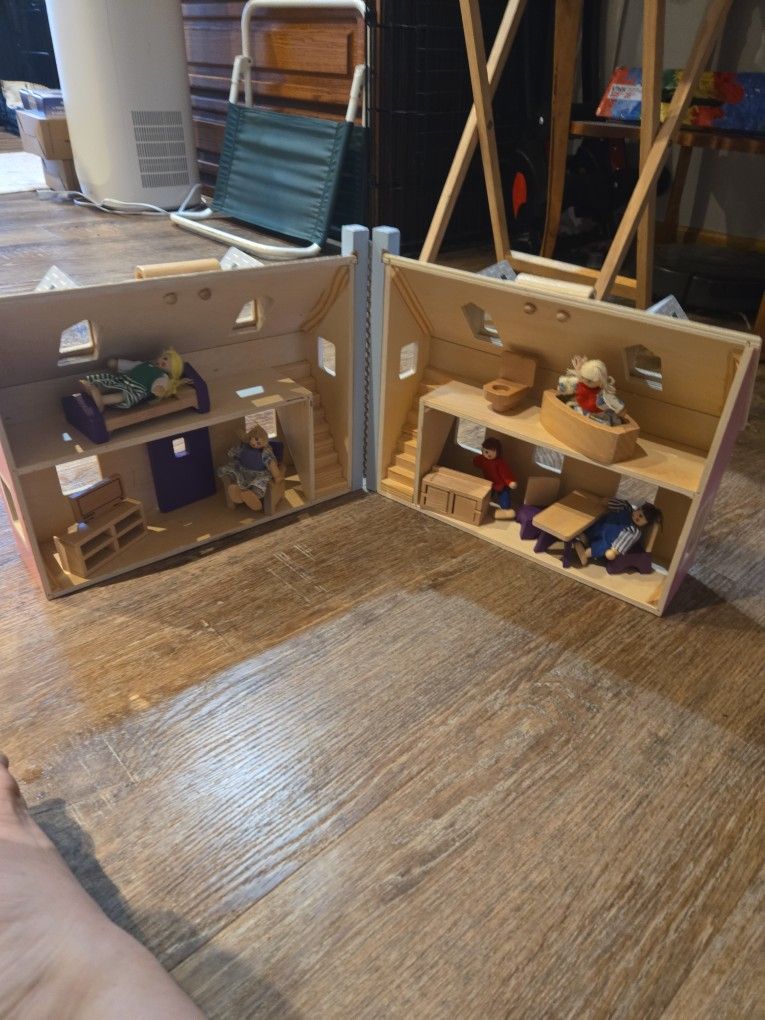 Melissa And Doug Doll House
