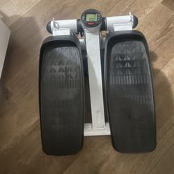 Work Out Stepper $10!!! MUST SELL WERE MOVING !!!!!