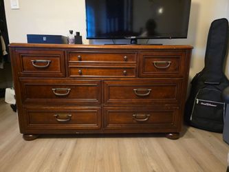 Bedroom set of 3