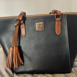 Dooney and Bourke Navy Pebble amd Grain Maxine Tote