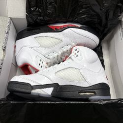 JORDAN RETRO 5