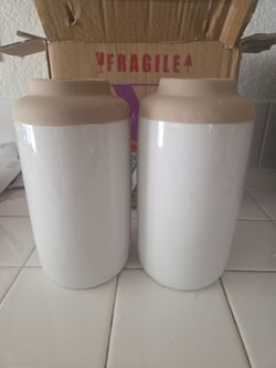 Flower vases