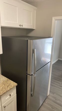 Stainless Steel Top-Freezer Refrigerator