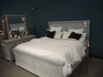 Post & Beam King Panel Bed - Rustic Whitewash Wood Frame, Floor Sample Clearance