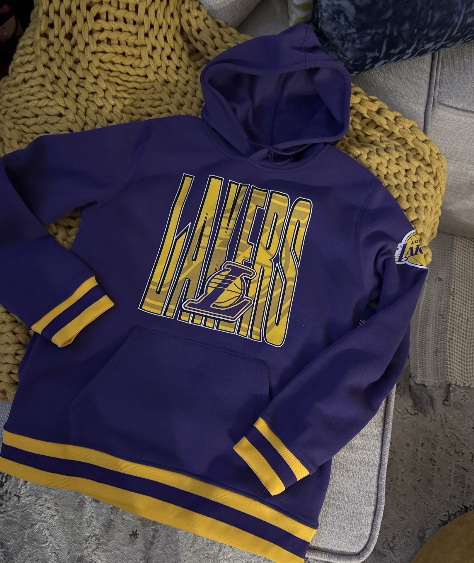 NBA Los Angeles Lakers Pullover Hoodie, (Purple & Yellow) NWT Men’s Small