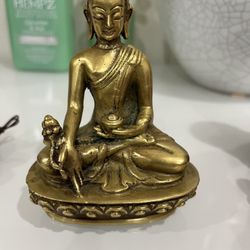 Ancient bronze Buddha statues