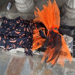 costume