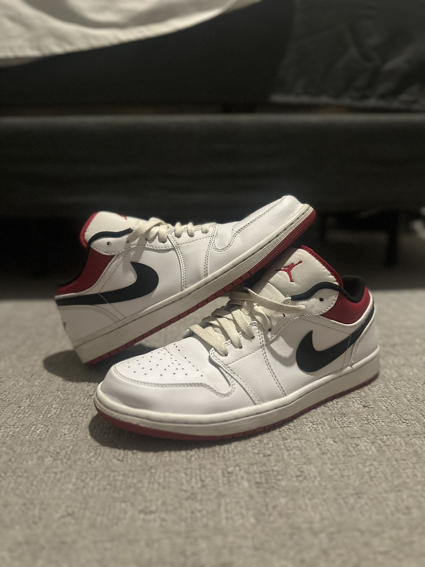 Jordan 1 Low 10.5M