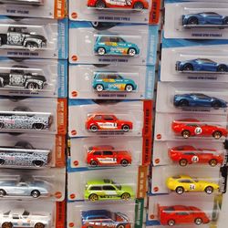 HOT WHEELS
