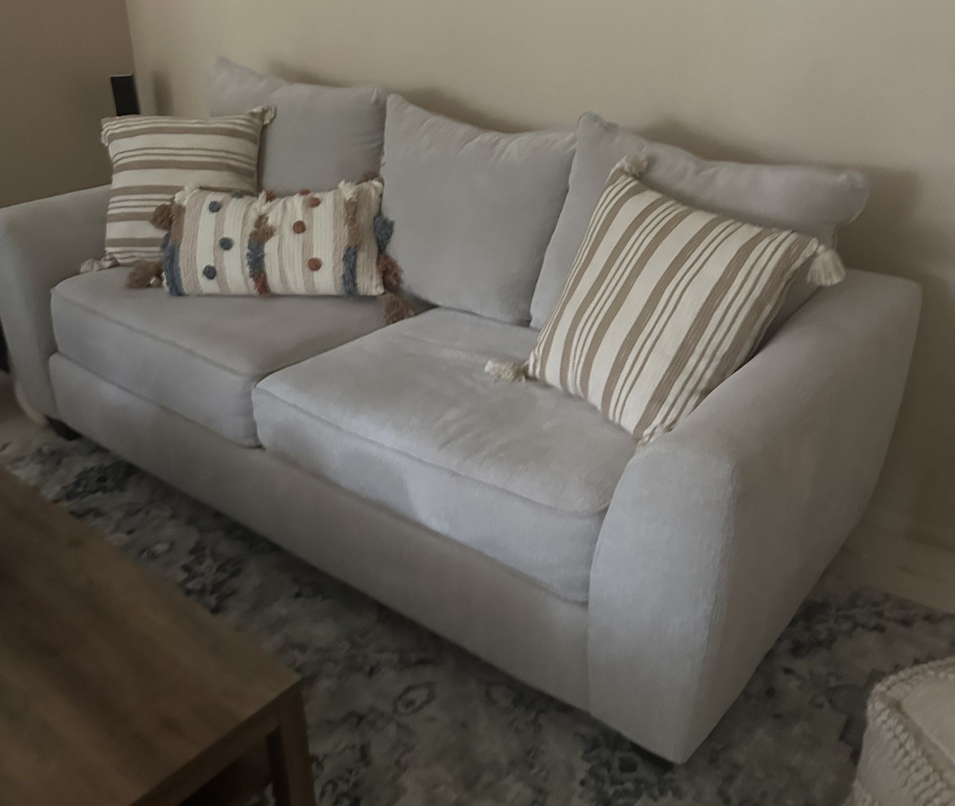 Sofá And Loveseat For Sale