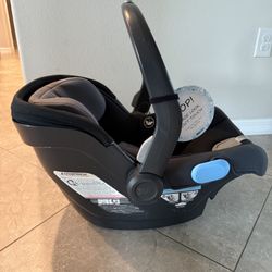 UPPAbaby Mesa V2 Infant Car Seat/Base Exp 2027
