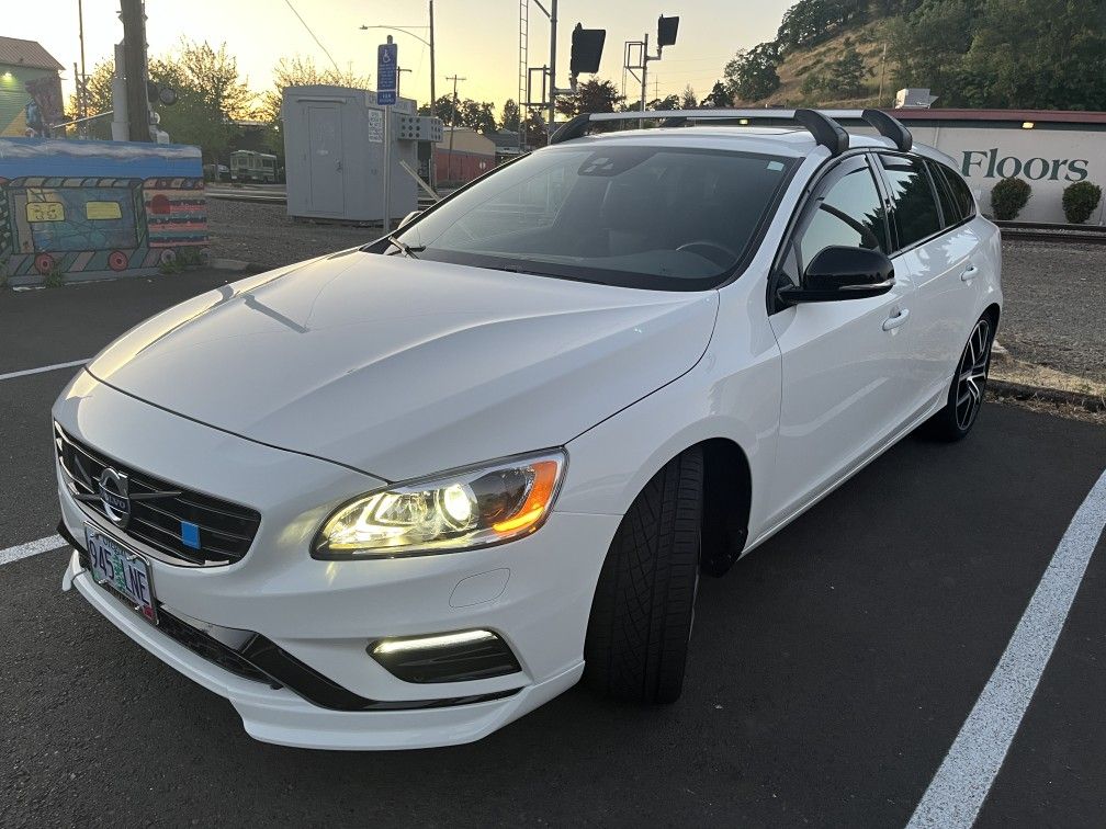 2016 Volvo V60