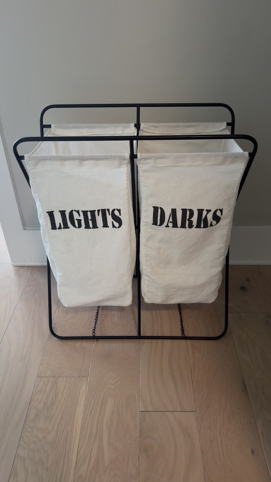 Lights / darks clothes basket laundry hamper